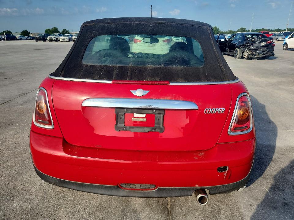 2010 Mini Cooper VIN WMWMR3C53ATZ19214 COPART salvage auction — NORMAL WEAR, LA - CERTIFICATE OF TITLE, sold $1,000 on 2026-08-12 (photo 6)