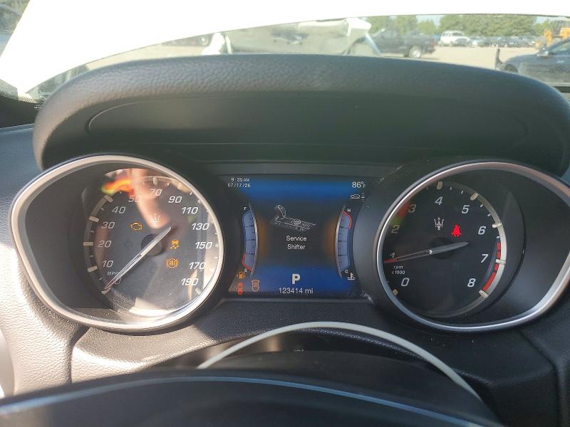 2017 Maserati Levante VIN ZN661XUA9HX257839 COPART salvage auction — NORMAL WEAR, MO - CERT OF TITLE-REPOSSESSED (P), sold $2,050 on 2026-07-24 (photo 9)