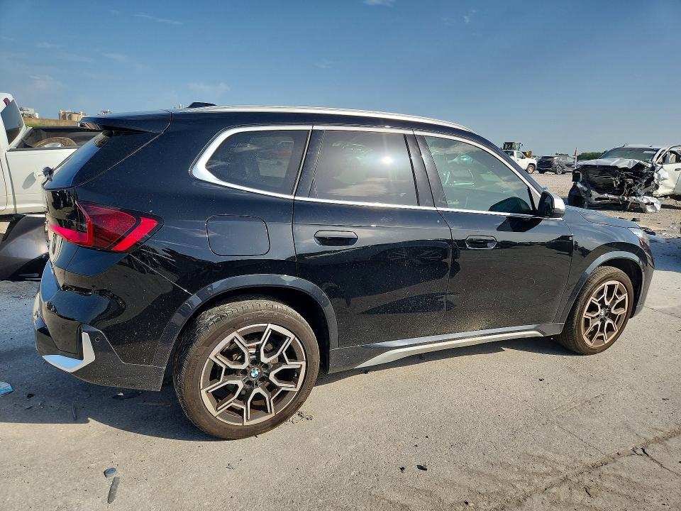 2024 BMW X1 VIN WBX73EF00R5019869 COPART salvage auction — WATER/FLOOD, La - Cert Of Title-Salvage Flood, sold $14,700 on 2026-08-19 (photo 3)