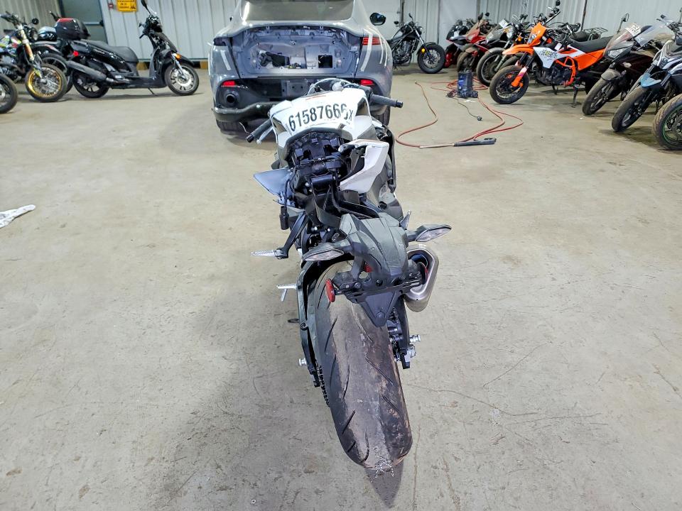 2026 Honda Cbr1000 VIN JH2SC7710TK900517 COPART salvage auction — ALL OVER, Nj - Cert Of Title-Salvage, sold $1,750 on 2026-07-24 (photo 4)