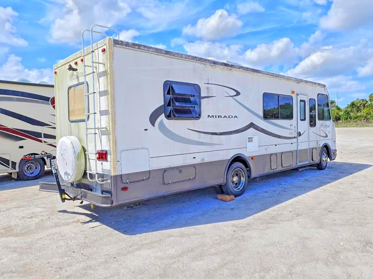 2001 Workhorse custom chassis All other VIN 5B4LP57G313332450 COPART salvage auction — Rear End, FL - CERTIFICATE OF TITLE (P), sold $100 on 2026-09-02 (photo 4)