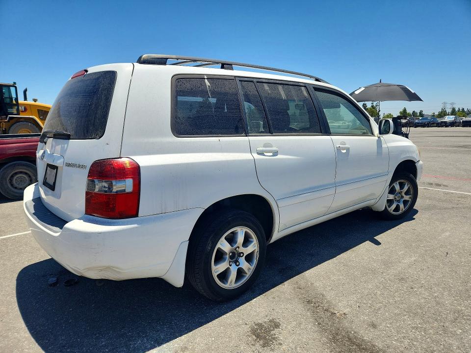 2004 Toyota Highlander VIN JTEDP21A340030627 COPART salvage auction — MINOR DENT/SCRATCHES, CA - DIS/DLR/EXP ONLY CLEAN TITLE, sold $900 on 2026-07-14 (photo 3)
