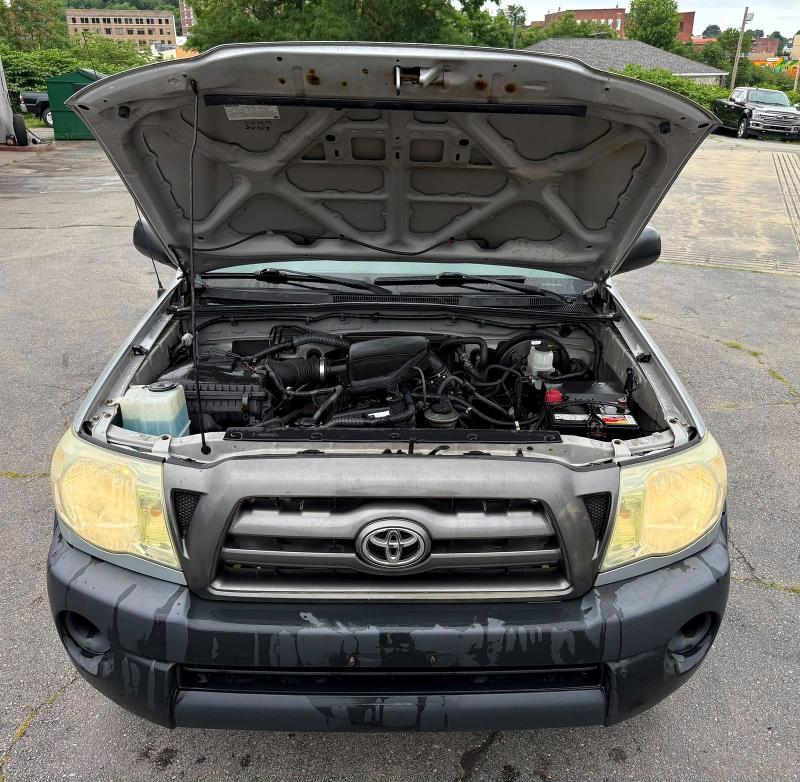 2010 Toyota Tacoma VIN 5TEUX4EN8AZ709981 COPART salvage auction — MINOR DENT/SCRATCHES, Mt - Certificate Of Title (P), sold $975 on 2026-07-22 (photo 5)