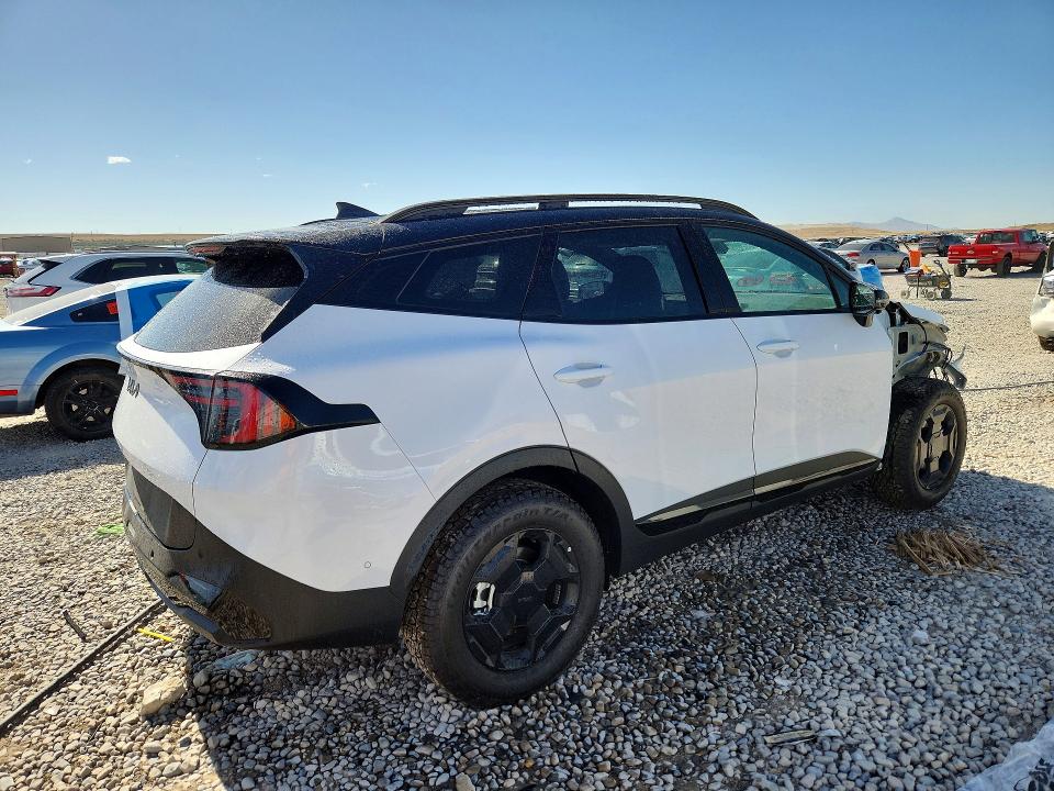 2026 Kia Sportage VIN 5XYK7CDF6TG386751 COPART salvage auction — FRONT END, Salvage Title, sold $14,900 on 2026-08-21 (photo 3)