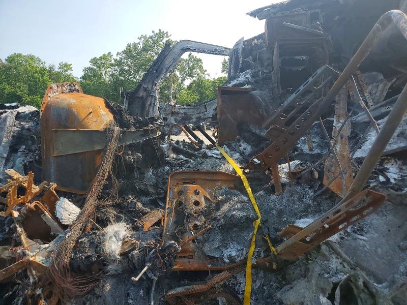2015 Freightliner Cascadia VIN 1FUJGLD51FLGE8274 COPART salvage auction — BURN, PA - CERTIFICATE OF SALVAGE, sold $150 on 2026-07-22 (photo 7)