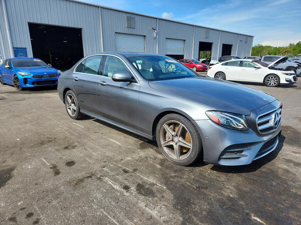 2017 Mercedes-benz VIN WDDZF4KB5HA059326 COPART salvage auction — WATER/FLOOD, Fl - Cert Of Title-Slvg Rebld Flood, sold $2,950 on 2026-07-22 (photo 4)