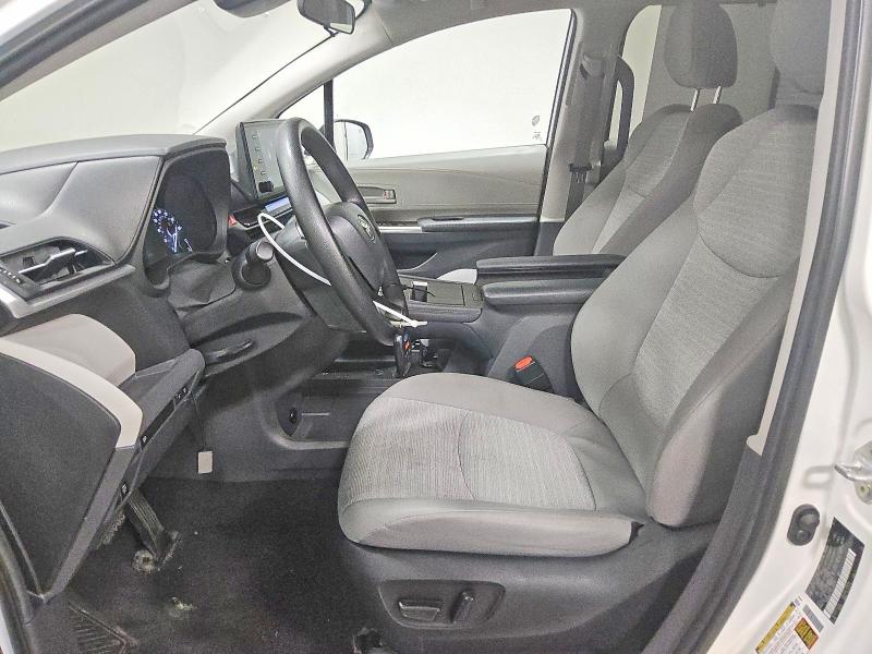 2024 Toyota Sienna VIN 5TDKRKEC2RS196076 COPART salvage auction — REAR END, Fl - Certificate Of Title, sold $31,600 on 2026-07-27 (photo 7)