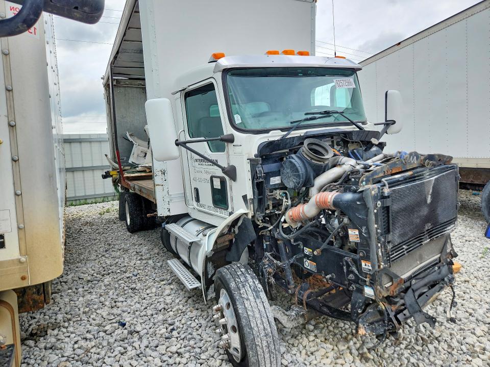 2016 Kenworth Construction VIN 2NKHHM6X7GM499513 COPART salvage auction — FRONT END, NE - CERT OF TITLE-SALVAGE, sold $1,900 on 2026-09-03 (photo 4)