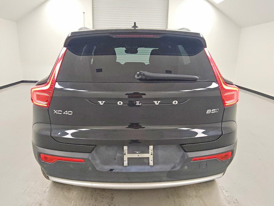 2025 Volvo Xc40 VIN YV4L12UJ3S2474604 COPART salvage auction — FRONT END, FL - CERTIFICATE OF TITLE, sold $11,400 on 2026-07-27 (photo 6)