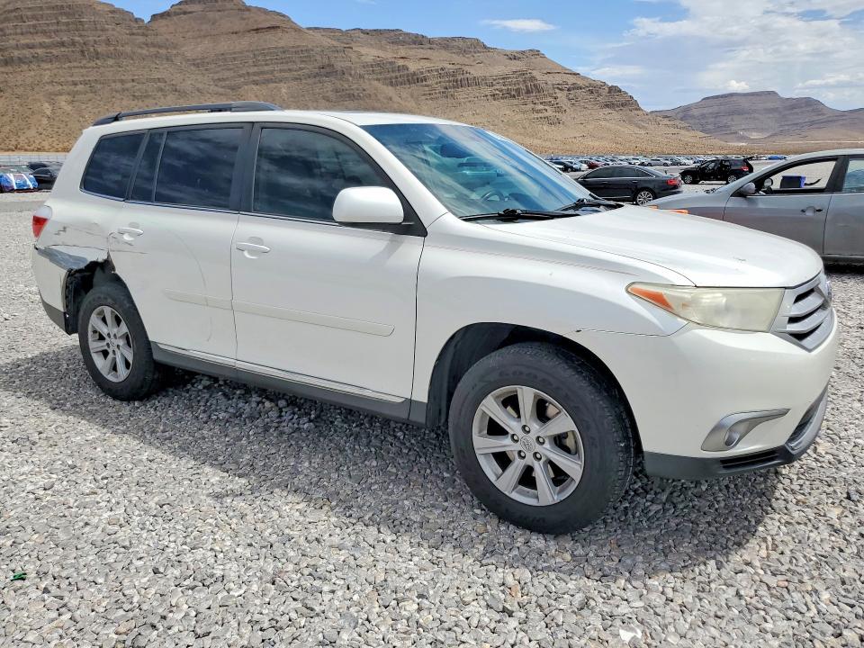 2012 Toyota Highlander VIN 5TDZK3EH8CS067657 COPART salvage auction — REAR END, NV - SALVAGE TITLE, sold $2,300 on 2026-07-29 (photo 4)