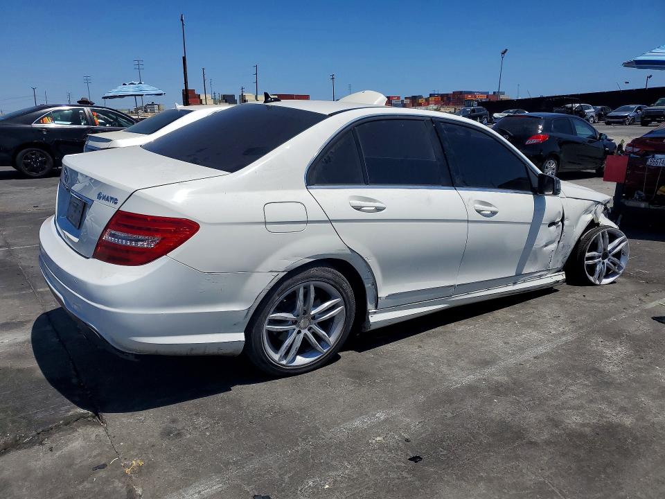 2012 Mercedes-benz C-klasse VIN WDDGF8BB0CF920180 COPART salvage auction — FRONT END, Ca - Dis/Dlr/Exp Only Clean Title, sold $975 on 2026-07-25 (photo 3)