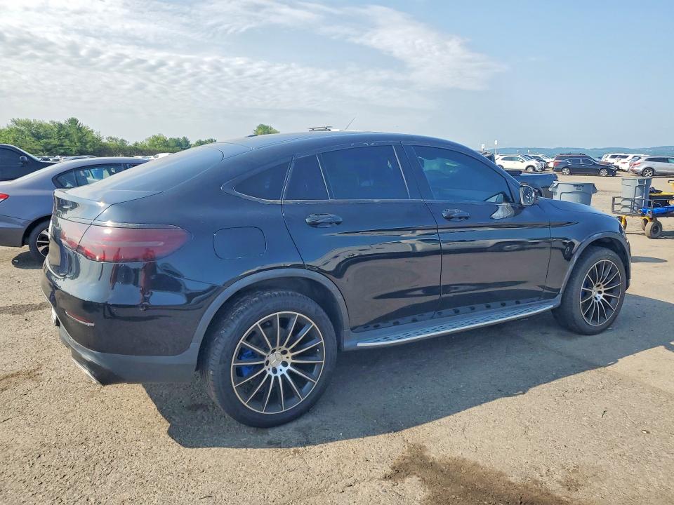 2019 Mercedes-benz Glc VIN WDC0J4KB3KF571320 COPART salvage auction — SIDE, Pa - Dealer Only Clean Title (P), sold $15,800 on 2026-08-03 (photo 3)