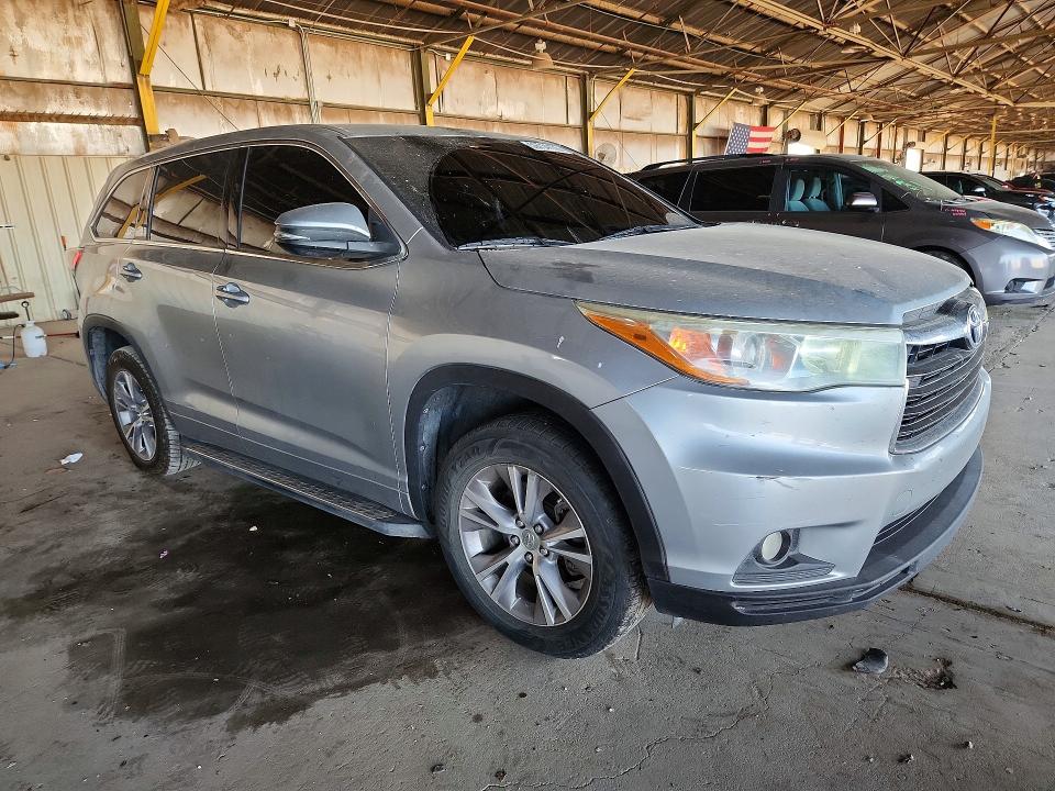 2015 Toyota Highlander VIN 5TDZKRFH6FS082602 COPART salvage auction — FRONT END, Az - Cert Of Title - Salvage, sold $3,700 on 2026-07-15 (photo 4)