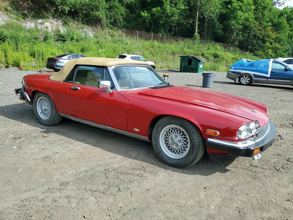 1988 Jaguar Xj series VIN SAJNV5845JC146570 COPART salvage auction — REAR END, NY - MV-907A SALVAGE CERTIFICATE, sold $325 on 2026-07-23 (photo 4)