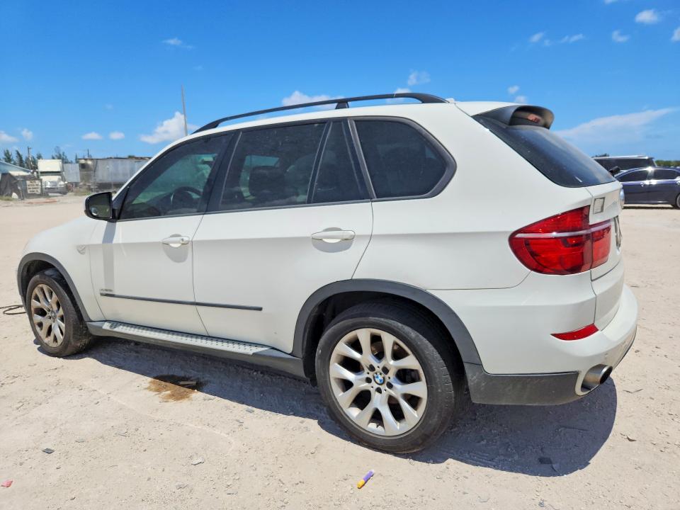 2011 BMW X5 VIN 5UXZV4C56BL738232 COPART salvage auction — MINOR DENT/SCRATCHES, VA - CERTIFICATE OF TITLE, sold $275 on 2026-07-28 (photo 2)