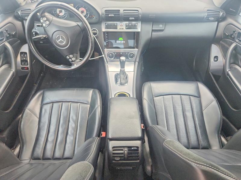2005 Mercedes-benz C-klasse amg VIN WDBRF76J95F618547 COPART salvage auction — SIDE, AB - OOP - ACTIVE, sold $3,600 on 2026-08-20 (photo 8)
