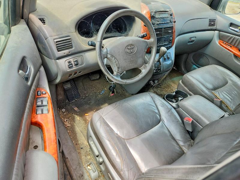 2010 Toyota Sienna VIN 5TDYK4CC4AS313514 COPART salvage auction — WATER/FLOOD, KS - CERTIFICATE OF TITLE, sold $725 on 2026-07-20 (photo 8)