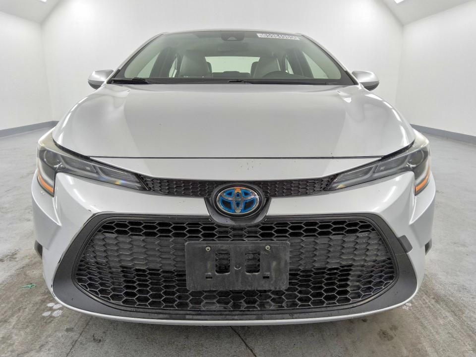 2022 Toyota Corolla VIN JTDEAMDE4NJ051048 COPART salvage auction — REAR END, CA - DIS/DLR/EXP ONLY CLEAN TITLE, sold $1,550 on 2026-07-21 (photo 5)