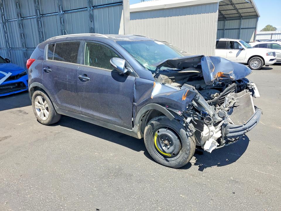 2013 Kia Sportage VIN KNDPB3A25D7413538 COPART salvage auction — FRONT END, CA - DIS/DLR/EXP APP FOR DUP CLEAN, sold $650 on 2026-07-27 (photo 4)