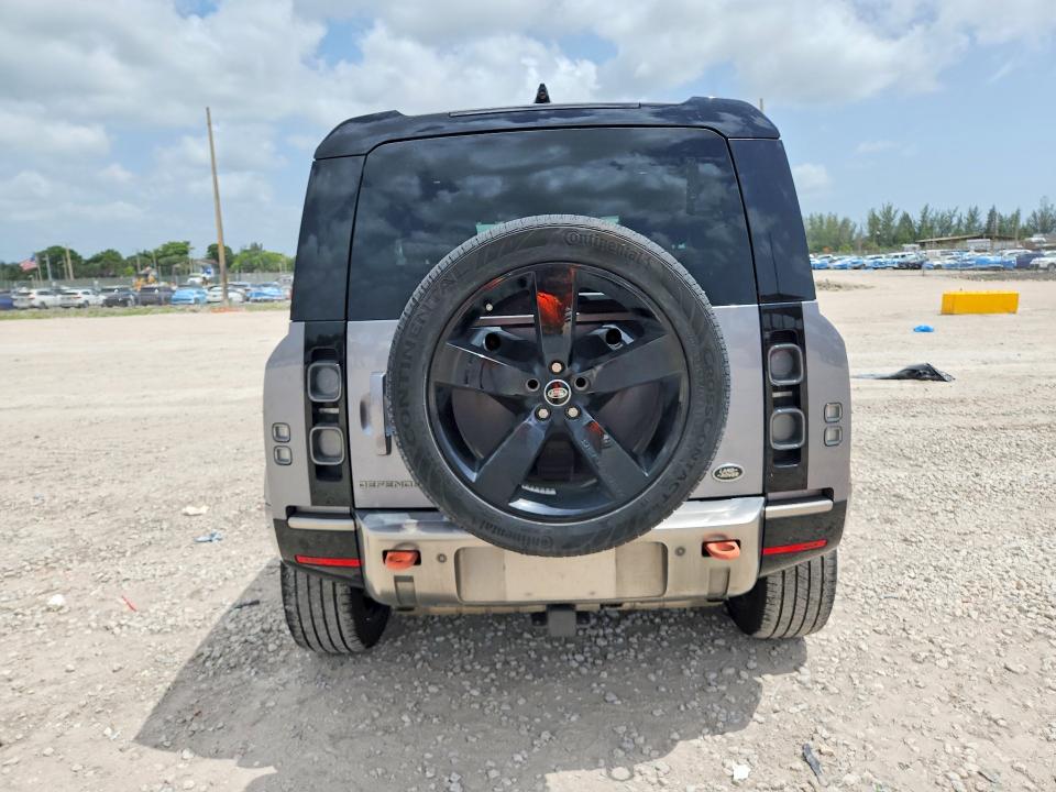 2021 Land rover Defender VIN SALEX6RU2M2054333 COPART salvage auction — MINOR DENT/SCRATCHES, Fl - Certificate Of Title, sold $23,500 on 2026-07-28 (photo 6)