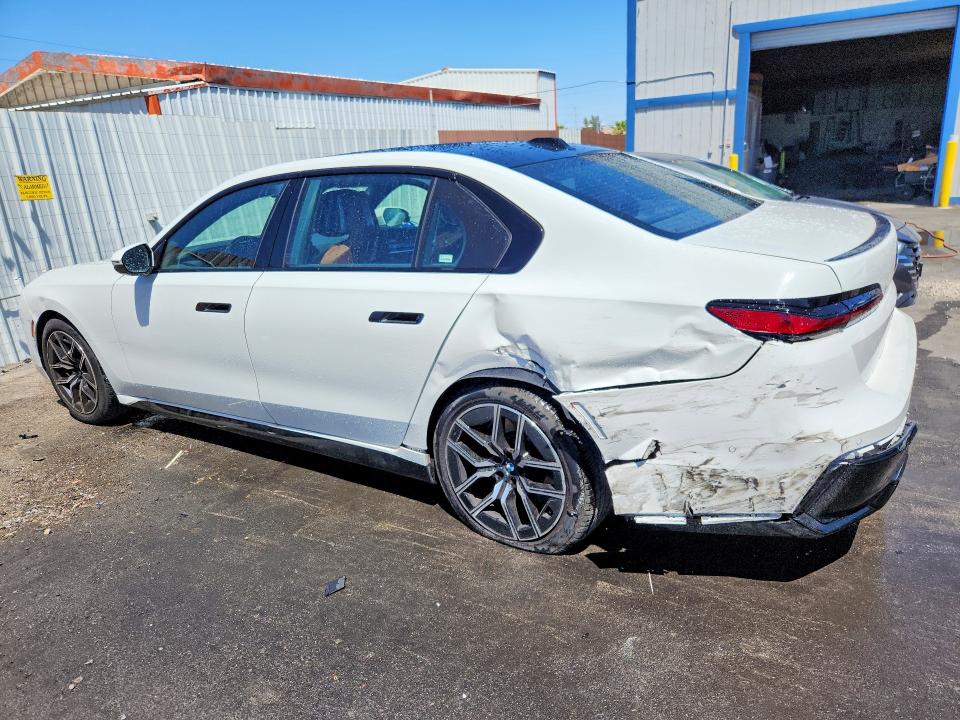 2026 BMW 7 series VIN WBA23EH08TCW38336 COPART salvage auction — REAR END, NM - CERTIFICATE OF TITLE (P), sold $48,500 on 2026-08-05 (photo 2)