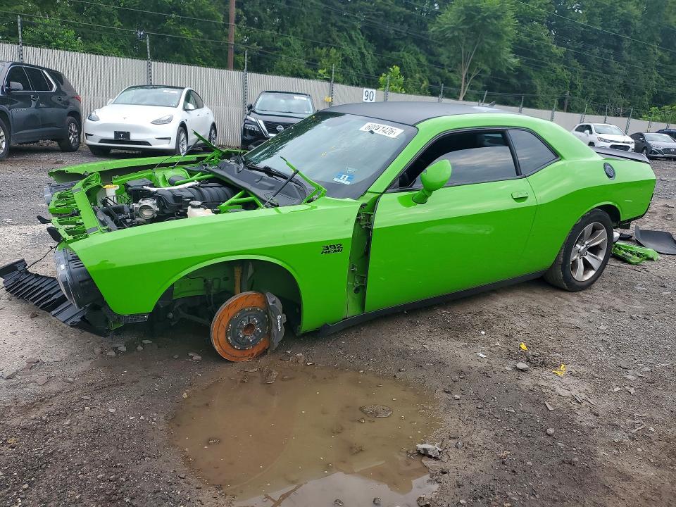 2017 Dodge Challenger VIN 2C3CDZFJ8HH584729 — COPART salvage auction photo