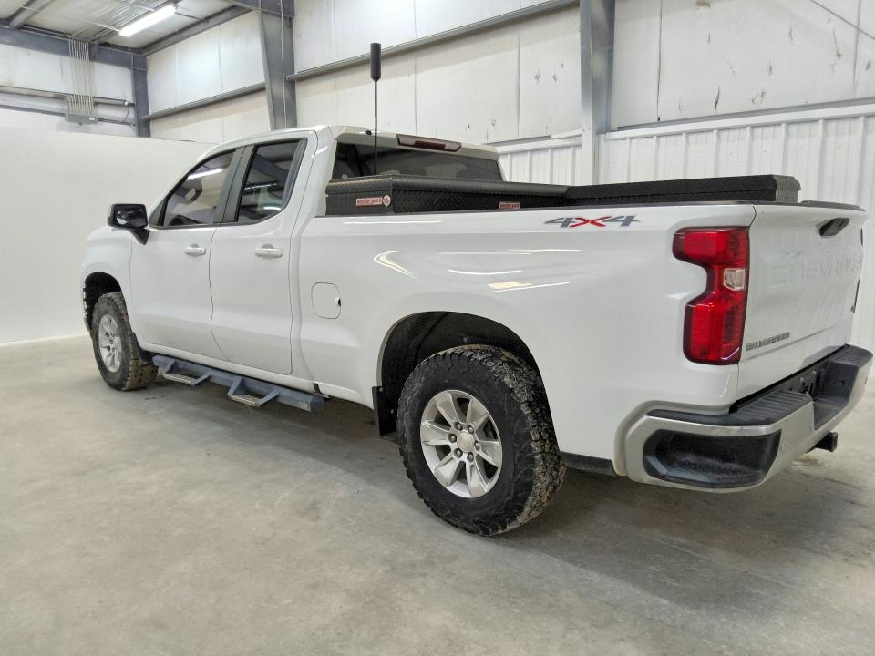 2019 Chevrolet Silverado 1500 VIN 1GCRYDED4KZ369588 COPART salvage auction — MINOR DENT/SCRATCHES, Tx - Certificate Of Title, sold $10,800 on 2026-07-28 (photo 2)