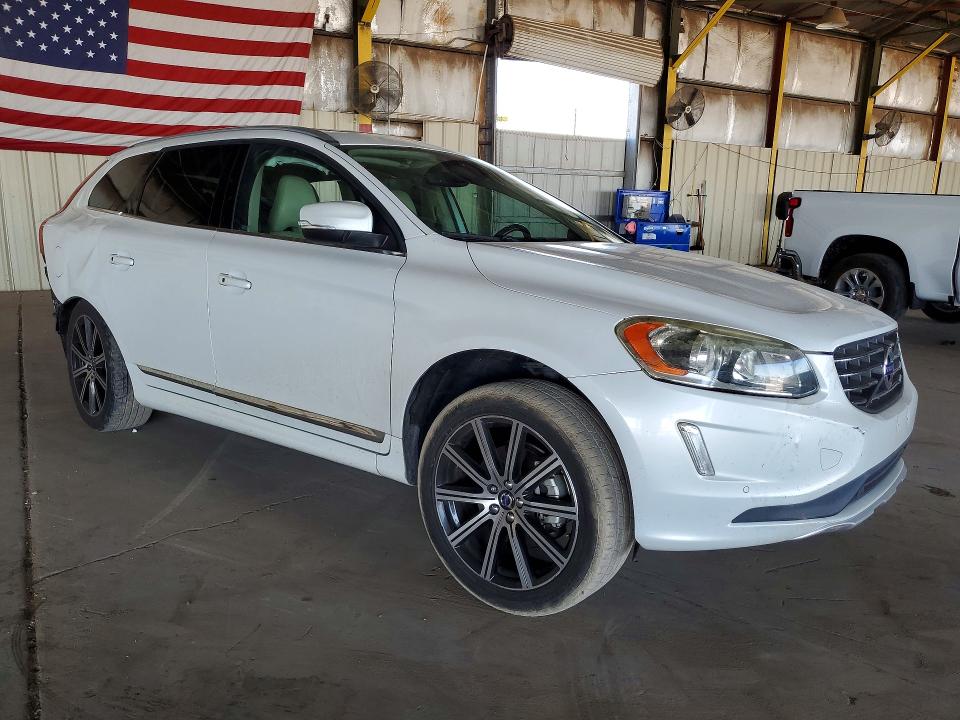 2015 Volvo Xc60 VIN YV440MDKXF2758975 COPART salvage auction — REAR END, Az - Cert Of Title - Salvage, sold $900 on 2026-08-26 (photo 4)