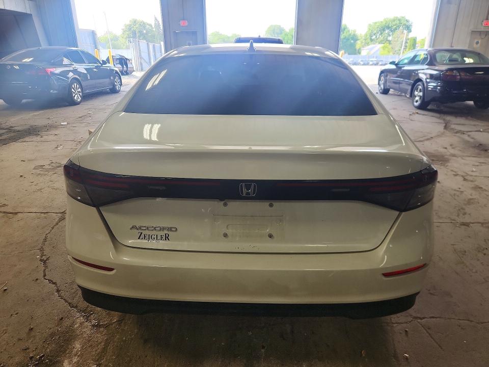 2024 Honda Accord VIN 1HGCY1F37RA037942 COPART salvage auction — SIDE, WI - CERT OF TITLE-CLAIM PAID, sold $9,400 on 2026-07-27 (photo 6)