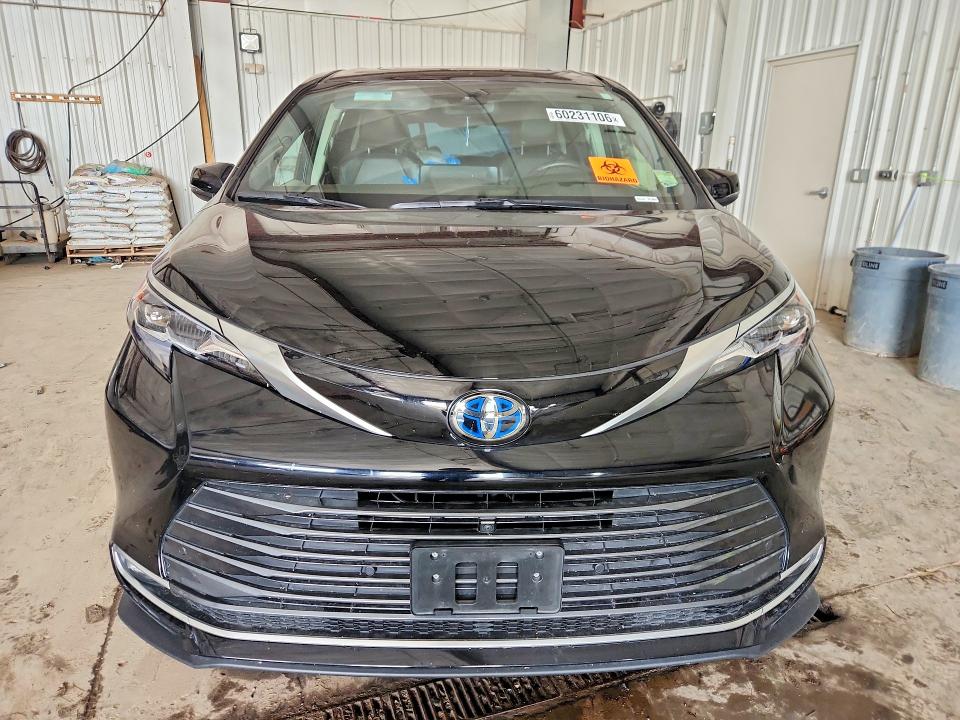 2024 Toyota Sienna VIN 5TDESKFC9RS153113 COPART salvage auction — REAR END, Wi - Cert Of Title-Salvage Vehicle, sold $14,200 on 2026-07-20 (photo 5)
