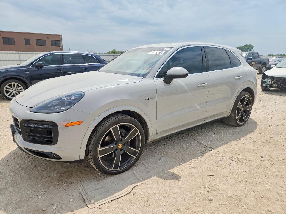 2022 Porsche Cayenne VIN WP1AE2AY0NDA26599 — COPART salvage auction photo