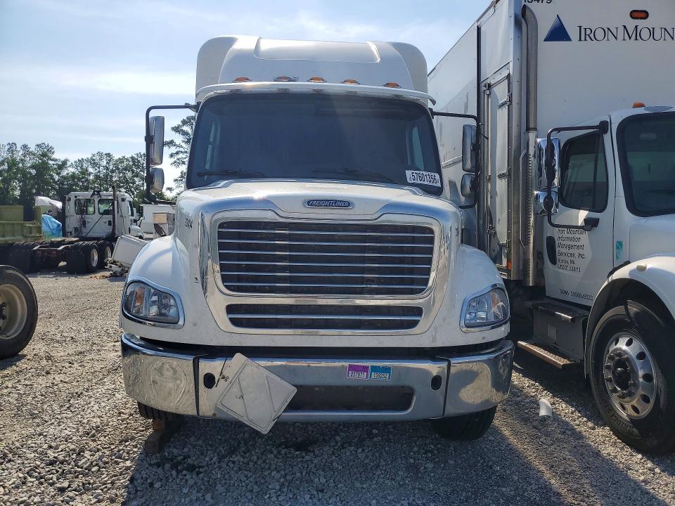 2019 Freightliner M2 VIN 3ALAC4DVXKDKK9700 COPART salvage auction — MINOR DENT/SCRATCHES, OH - CERTIFICATE OF TITLE, sold $7,000 on 2026-07-15 (photo 5)