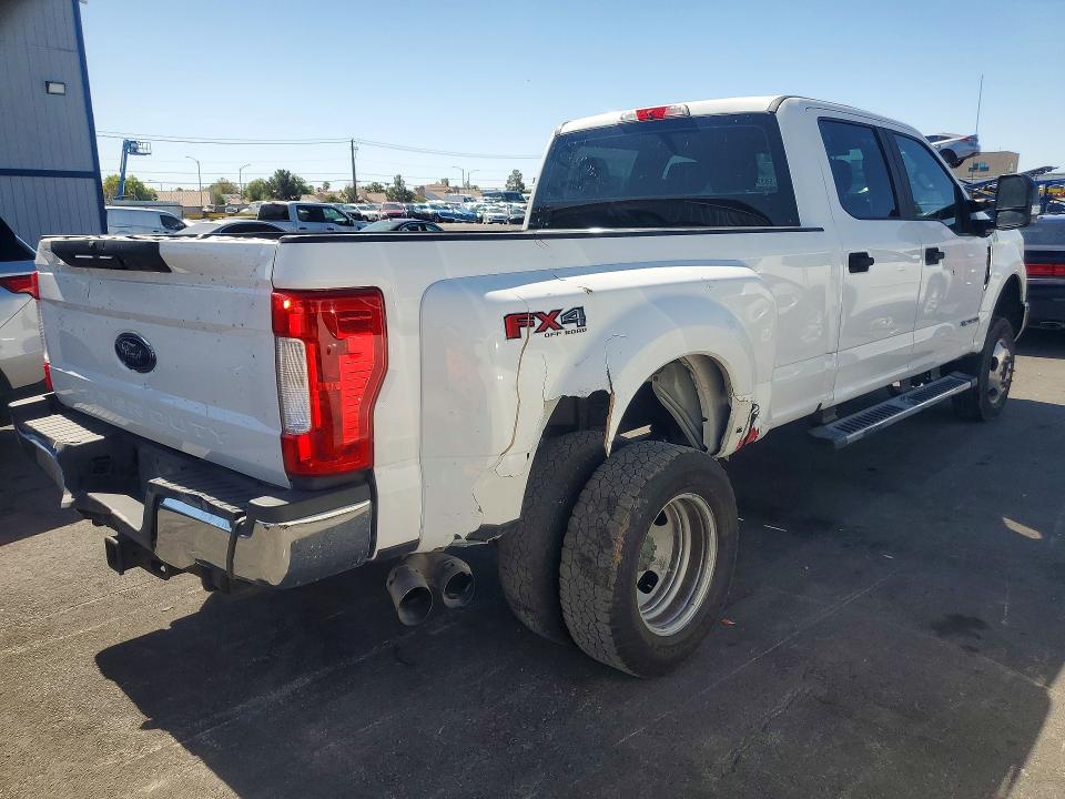 2019 Ford F350 VIN 1FT8W3DT4KEF88661 COPART salvage auction — REAR END, Tx - Certificate Of Title, sold $7,000 on 2026-07-22 (photo 3)