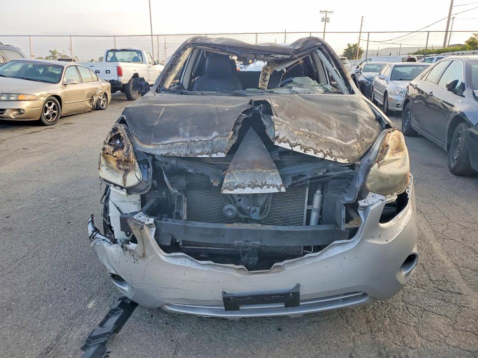 2015 Nissan Rogue VIN JN8AS5MT1FW165310 COPART salvage auction — BURN, OH - CERT OF TITLE-SALVAGE, sold $90 on 2026-07-15 (photo 5)
