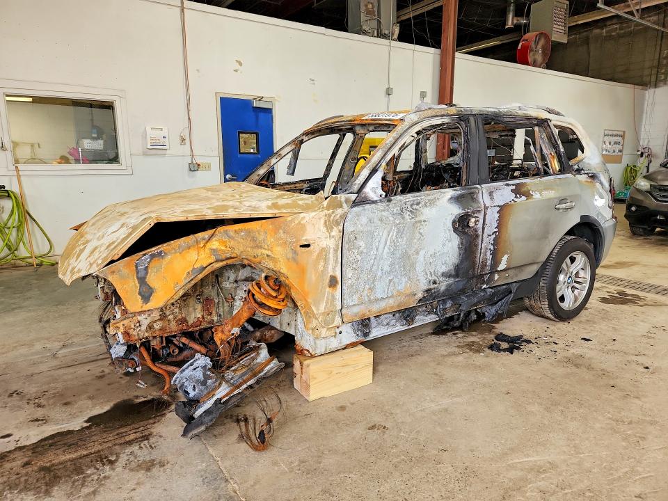 2006 BMW X3 VIN WBXPA934X6WD30870 COPART salvage auction — BURN, Mn - Cert Of Title-Prior Salvage, sold $250 on 2026-07-21 (photo 1)