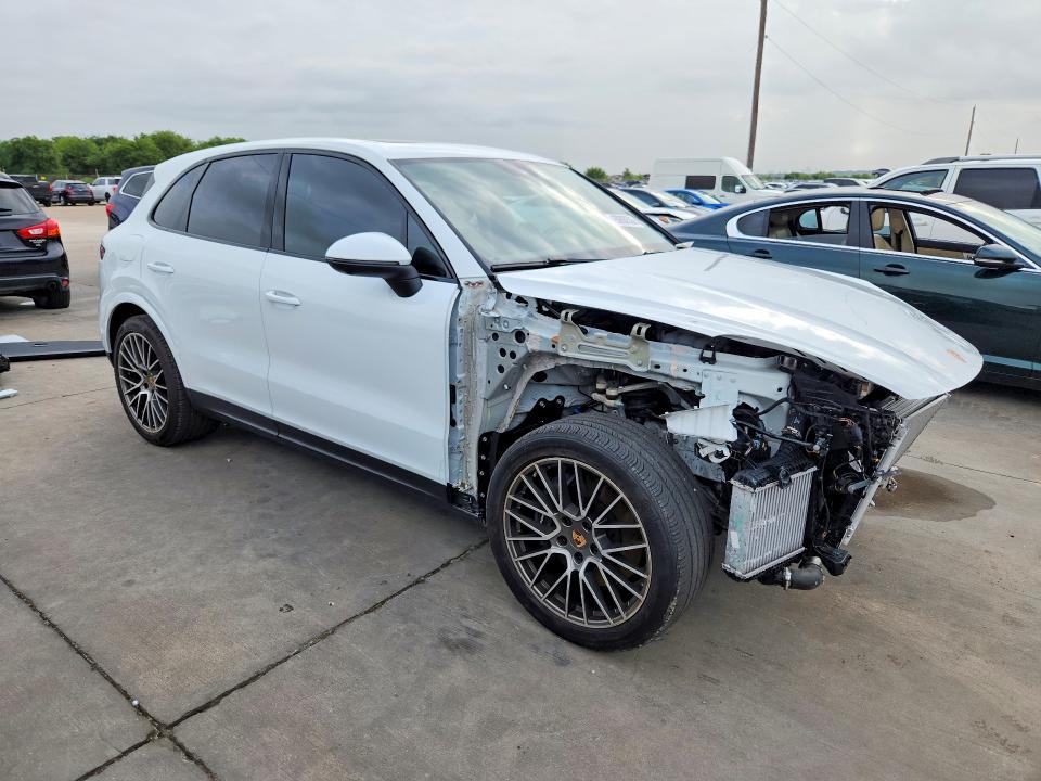 2022 Porsche Cayenne VIN WP1AA2AYXNDA05917 COPART salvage auction — FRONT END, TX - SALVAGE VEHICLE TITLE (P), sold $22,200 on 2026-07-23 (photo 4)