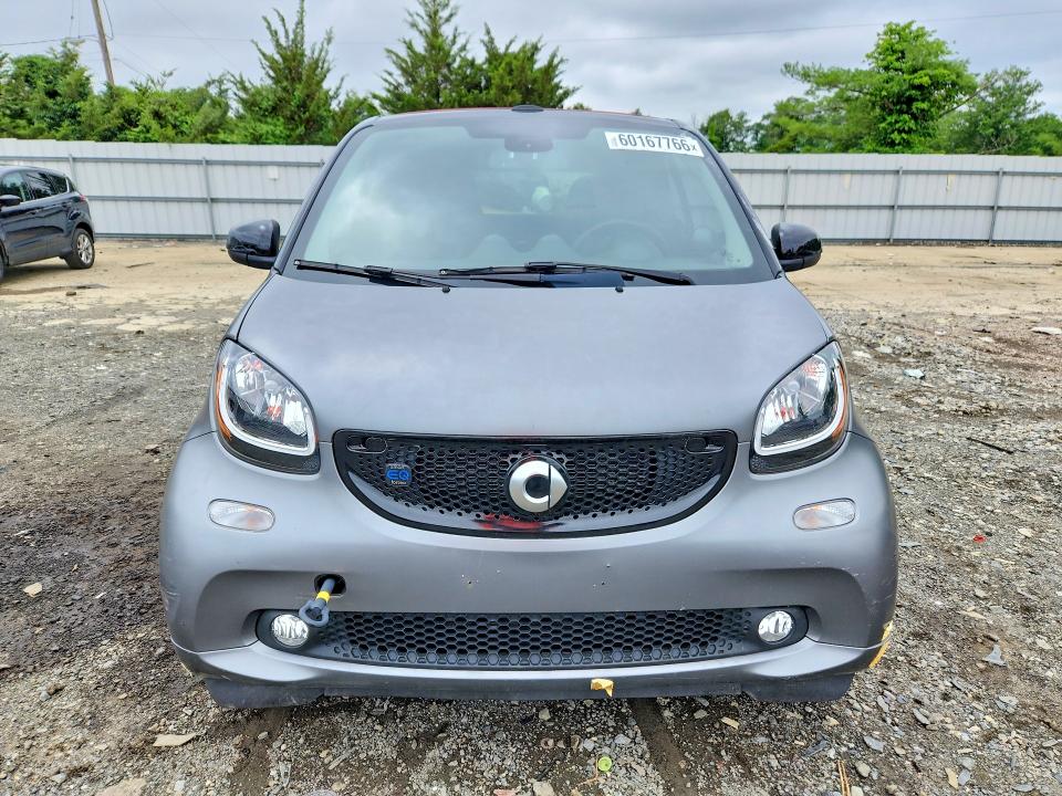 2019 Smart Fortwo VIN WMEFK9BA8KK393186 COPART salvage auction — MECHANICAL, Mt - Certificate Of Title, sold $2,500 on 2026-07-20 (photo 5)