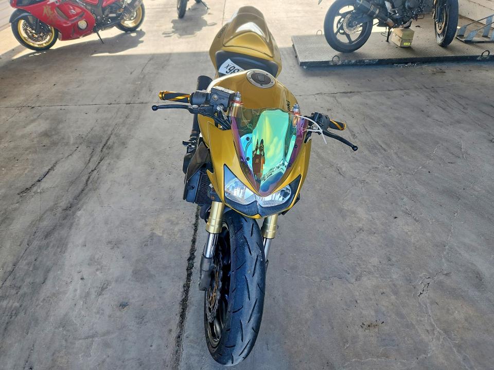 2003 Kawasaki Zr1000 VIN JKAZRCA143A011419 COPART salvage auction — NORMAL WEAR, TX - CERTIFICATE OF TITLE, sold $1,050 on 2026-07-30 (photo 2)