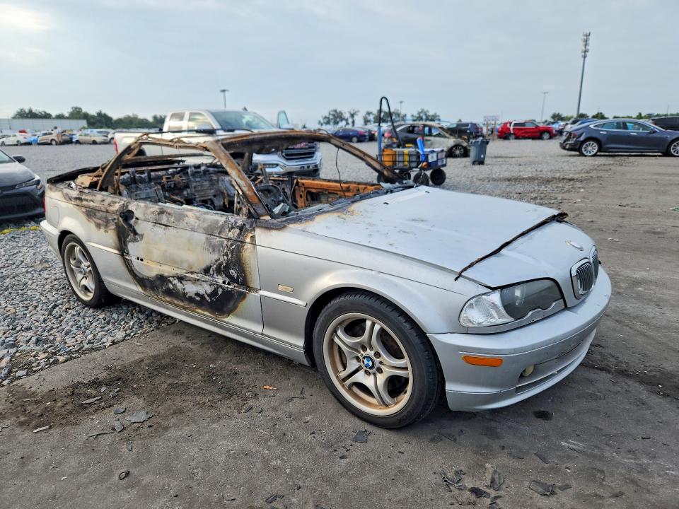 2002 BMW 3er VIN WBABS53432JU95335 COPART salvage auction — Burn Interior, Fl - Certificate Of Destruction, sold $400 on 2026-08-19 (photo 4)