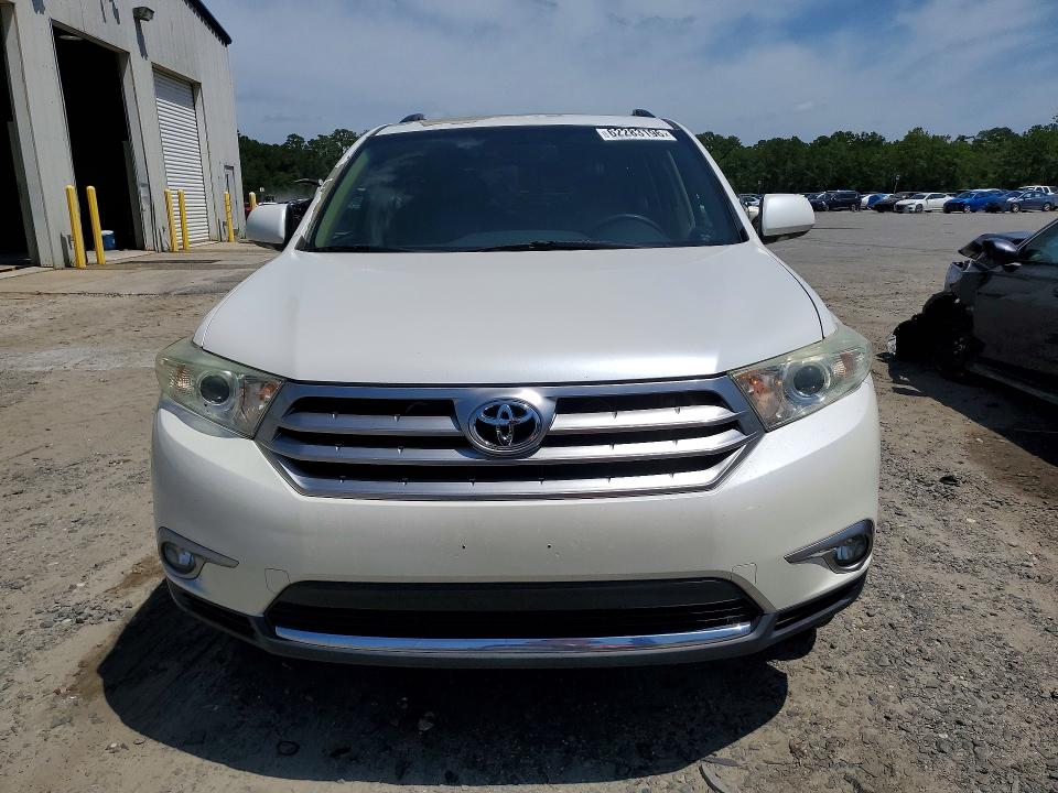 2013 Toyota Highlander VIN 5TDDK3EH8DS211008 COPART salvage auction — MINOR DENT/SCRATCHES, Sc - Certificate Of Title, sold $4,350 on 2026-07-27 (photo 5)