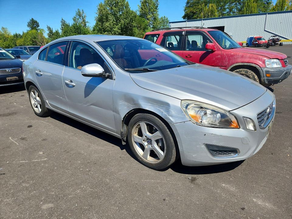 2012 Volvo S60 VIN YV1622FS6C2110028 COPART salvage auction — FRONT END, OR - SALVAGE TITLE CERTIFICATE, sold $450 on 2026-09-11 (photo 4)