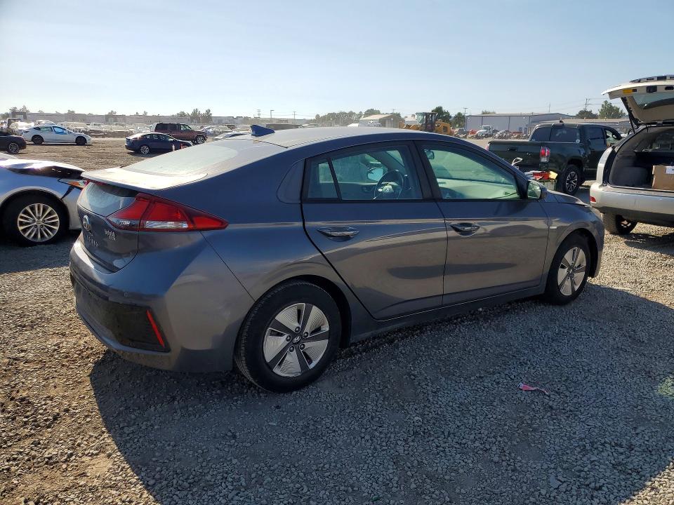 2017 Hyundai Ioniq VIN KMHC65LC2HU024282 COPART salvage auction — FRONT END, CA - APP FOR DUP CLEAN OR AC, sold $2,950 on 2026-07-17 (photo 3)