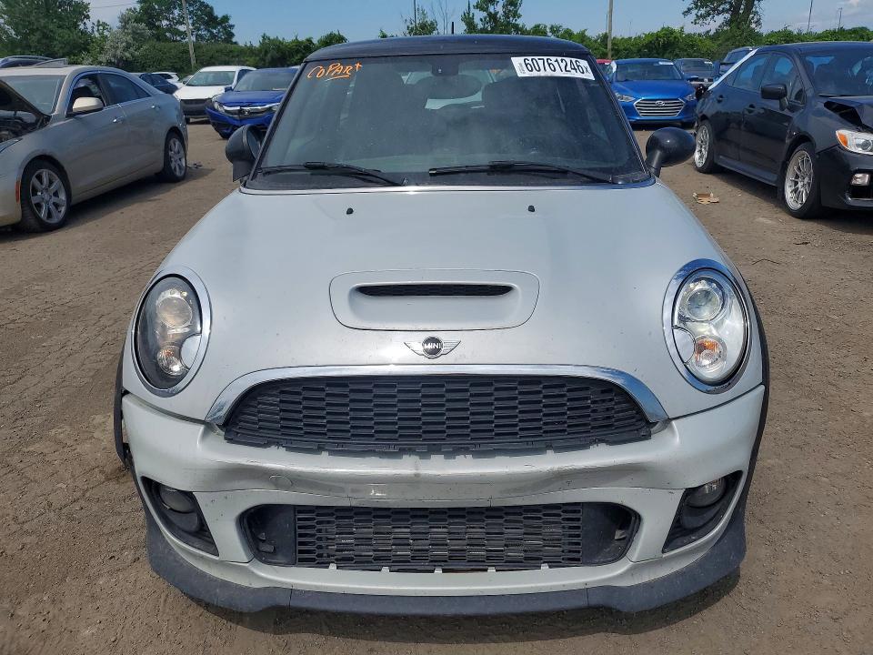 2013 Mini Cooper VIN WMWSV3C58DT477716 COPART salvage auction — FRONT END, Qc - Gravement Accidente, sold $2,250 on 2026-08-11 (photo 5)