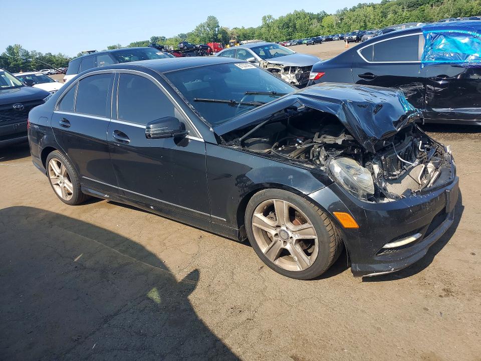 2011 Mercedes-benz C class VIN WDDGF8BB8BR139615 COPART salvage auction — FRONT END, CT - CERT OF TITLE-SALVAGE, sold $525 on 2026-08-07 (photo 4)