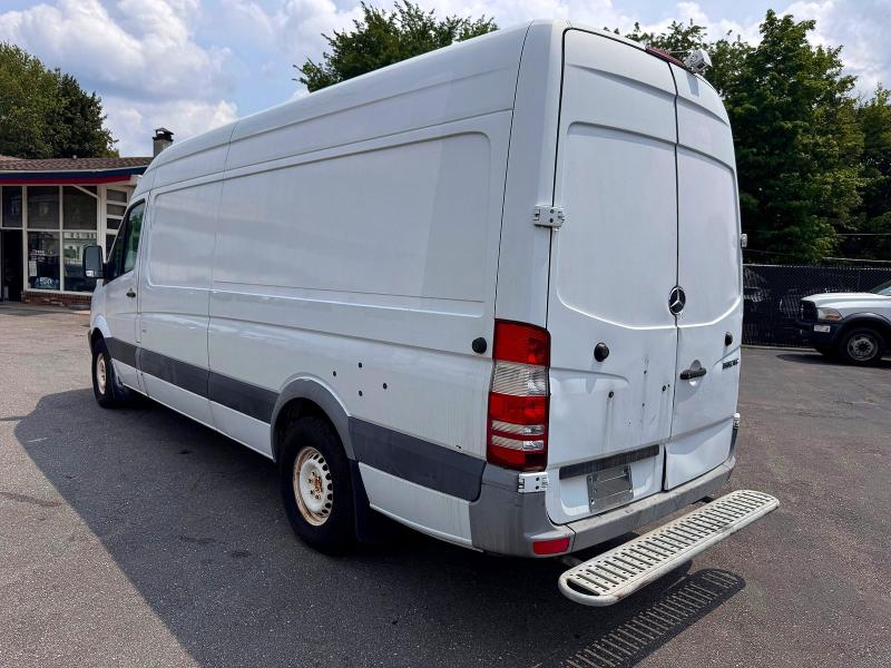 2011 Mercedes-benz Sprinter VIN WD3PE8CB0B5576599 COPART salvage auction — NORMAL WEAR, Ma - Certificate Of Title (P), sold $100 on 2026-08-03 (photo 3)
