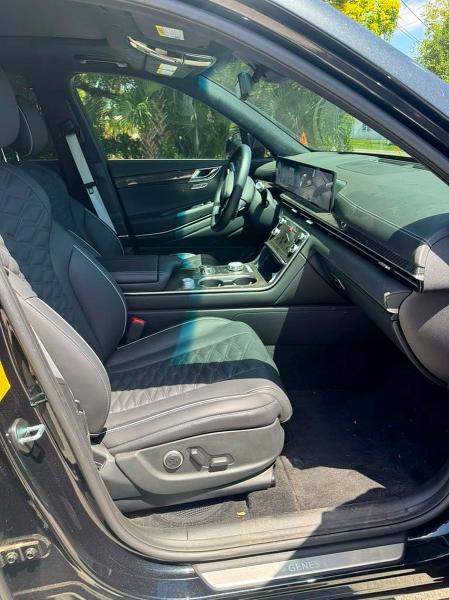 2026 Genesis Gv80 VIN KMUJBESC5TU305894 COPART salvage auction — NORMAL WEAR, FL - CERTIFICATE OF TITLE (P), sold $13,400 on 2026-07-28 (photo 5)