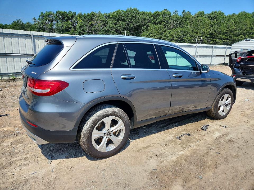 2018 Mercedes-benz Glc VIN WDC0G4KBXJV065583 COPART salvage auction — VANDALISM, VA - CERT OF TITLE - SALVAGE, sold $7,200 on 2026-08-03 (photo 3)