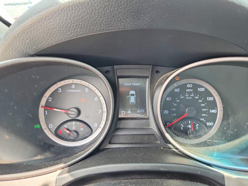 2015 Hyundai Santa fe VIN 5XYZT3LB2FG279645 COPART salvage auction — MINOR DENT/SCRATCHES, La - Certificate Of Title, sold $250 on 2026-07-29 (photo 9)