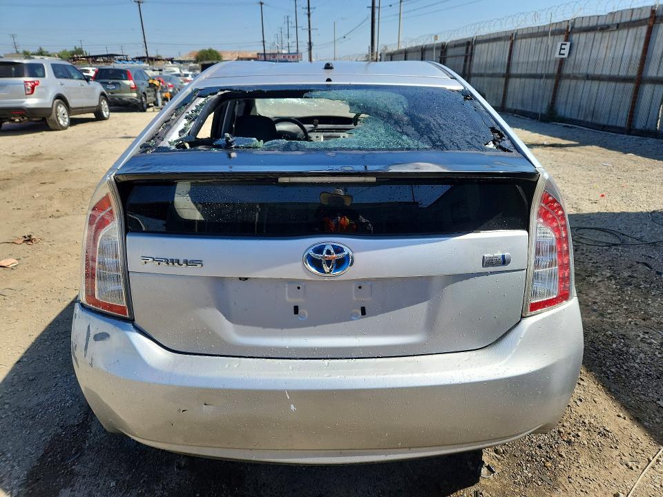2015 Toyota Prius VIN JTDKN3DU6F0438586 COPART salvage auction — VANDALISM, Ca - Salvage Certificate, sold $1,500 on 2026-07-30 (photo 6)