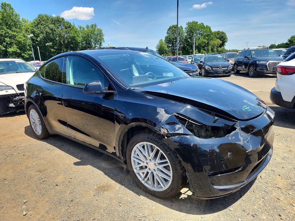 2021 Tesla Model y VIN 5YJYGAEE4MF229670 COPART salvage auction — FRONT END, CT - CERT OF TITLE-SALVAGE, sold $8,900 on 2026-07-23 (photo 4)